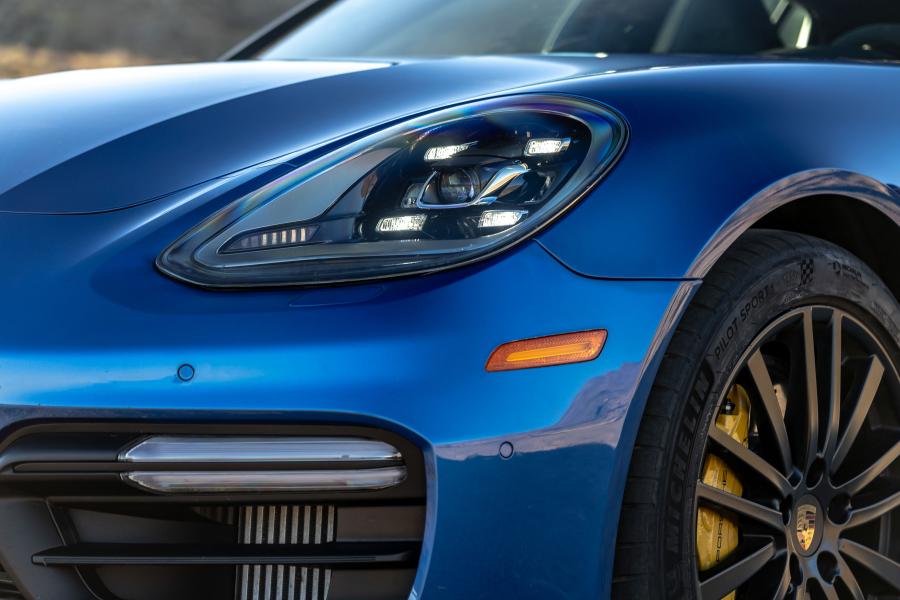 Детали экстерьера Porsche Panamera GTS (971) 2019 года  (NA) (фото 10 из 40)